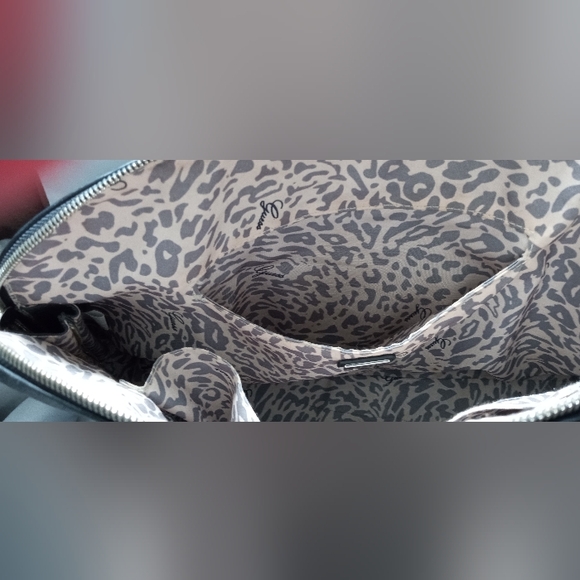 Guess Y2K Purse & Coin Purse - Picture 8 of 15